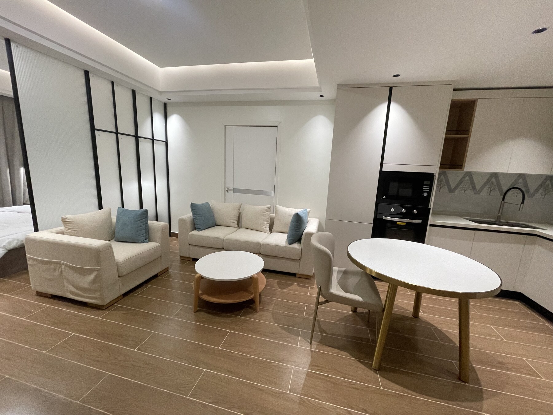Living and dining area, furnished